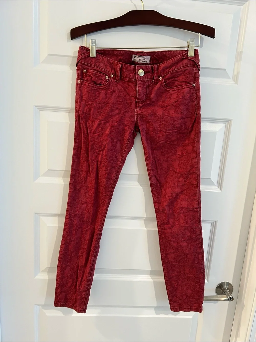 Free People Jacquard Cranberry Red Raised Print Skinny Jeans Size 26